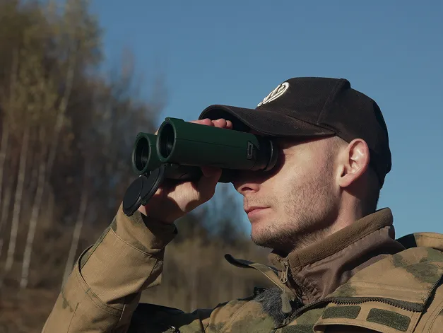 Оптический бинокль для наблюдения